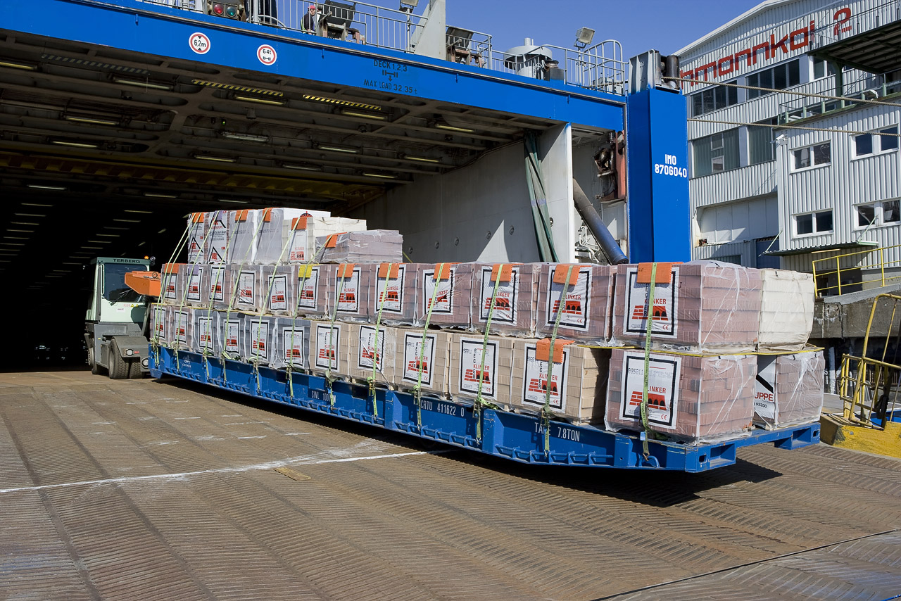 Qoshnilar josuslik qilgan qaynona bilan porno video